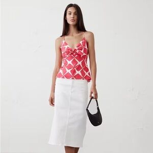 Red and White Geometric Top with White Skirt

TIE-FRONT POPLIN TOP
